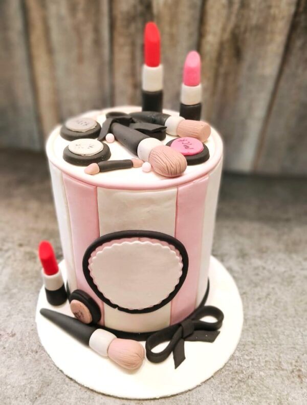 Chic Makeup Cake